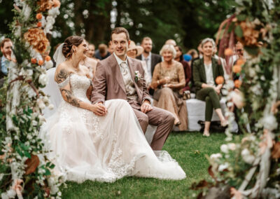 Gäste bei der Hochzeit
